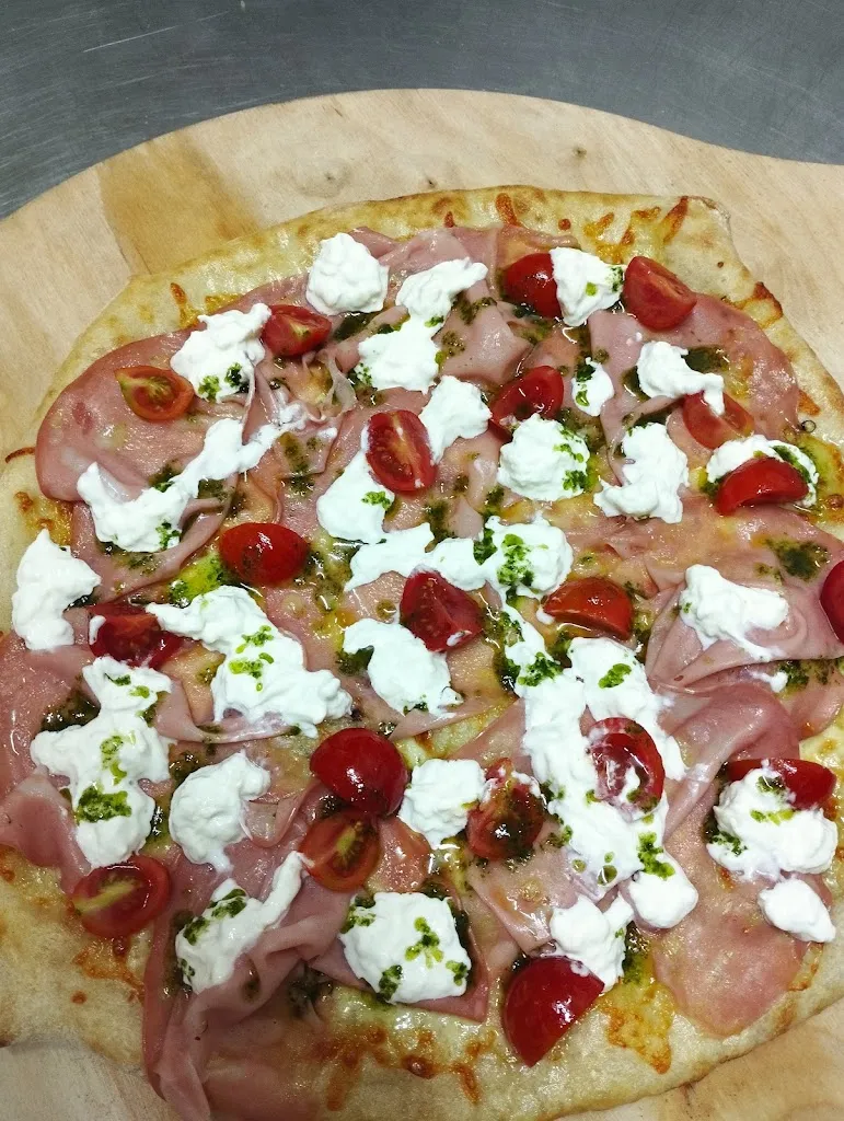 Pizze e Delizie_Brancaleone-Marina_slider_image_2