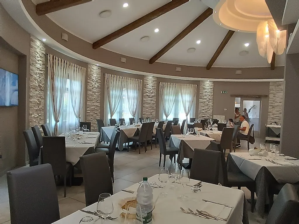 Taverna dei Borboni restaurant in Brognaturo