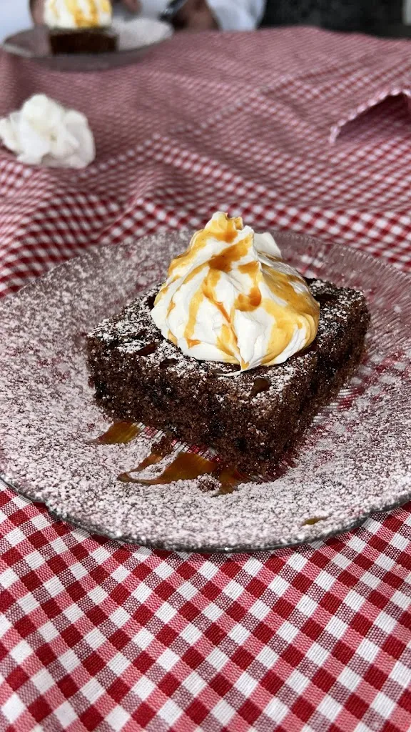 Raffaella Trozzo_Ristorante Vista Indaco_Brognaturo_review