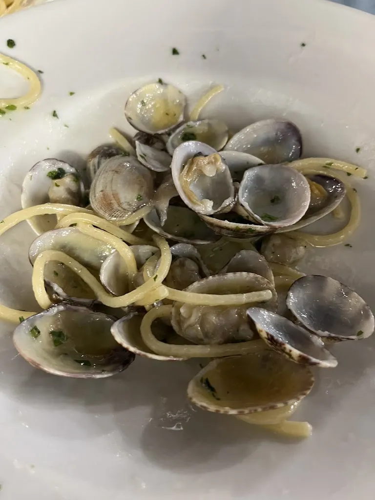 Kris Durantet_Fish Food and fond of the Sea_Briatico_review