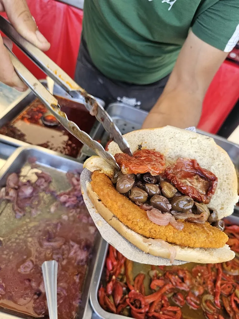 Melissa Fernandez_Antonio's fast food_Briatico_review