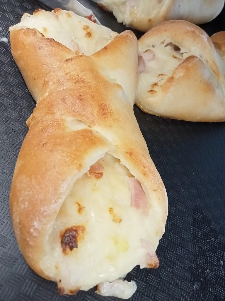 Panettando in cucina_Caloppezzati_slider_image_3