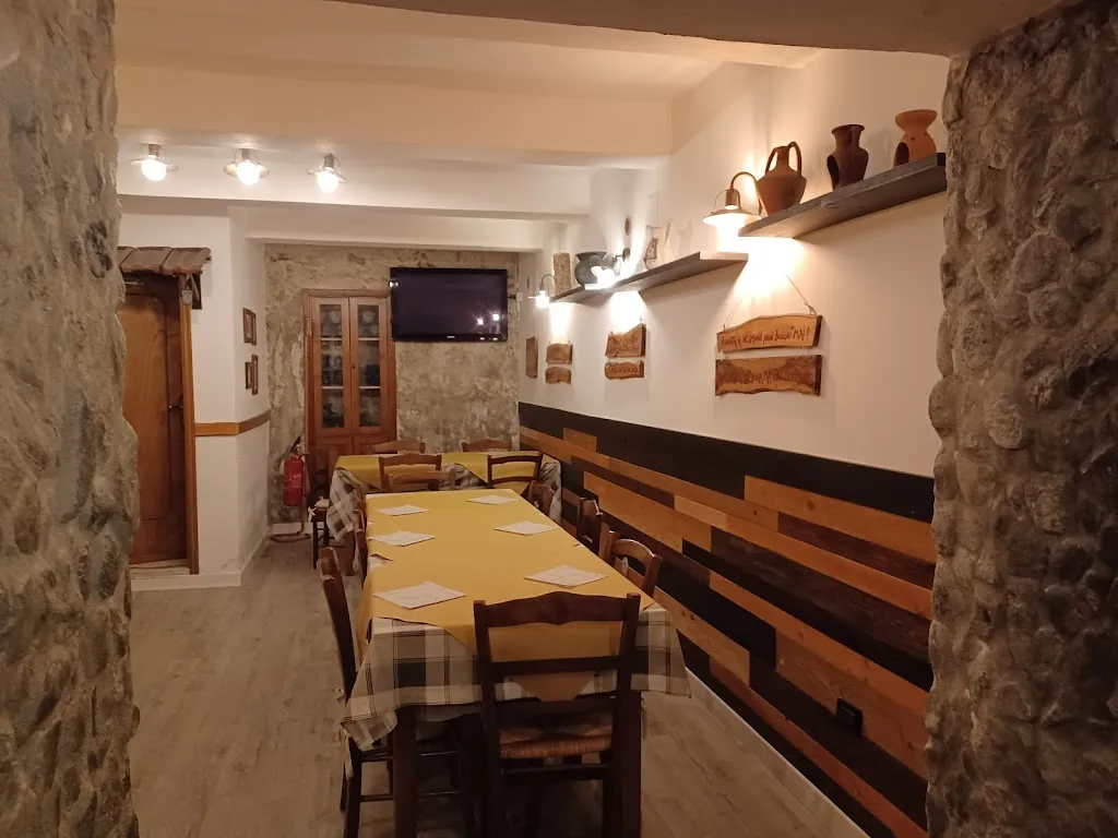 Supra e Sutta restaurant in Cardeto