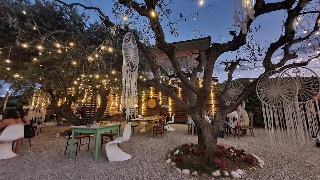 Emanuela Catarra_Atipico_Cologna Spiaggia_review