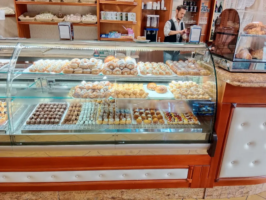 Roberto66 Gentili_BAR PASTICCERIA F.lli GALEA_Careri_review