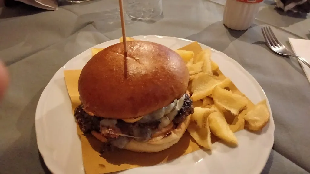 Aaron Calox_La Taverna dei Briganti_Carlopoli_review