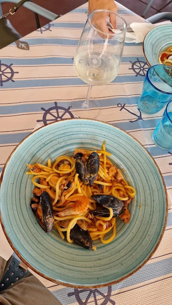 Salvatore Franceschini_Bar Leonardo_Cariati_review