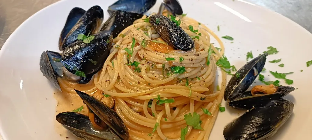 Ristorante Pizzeria Lido La Perla_Cariati_slider_image_2