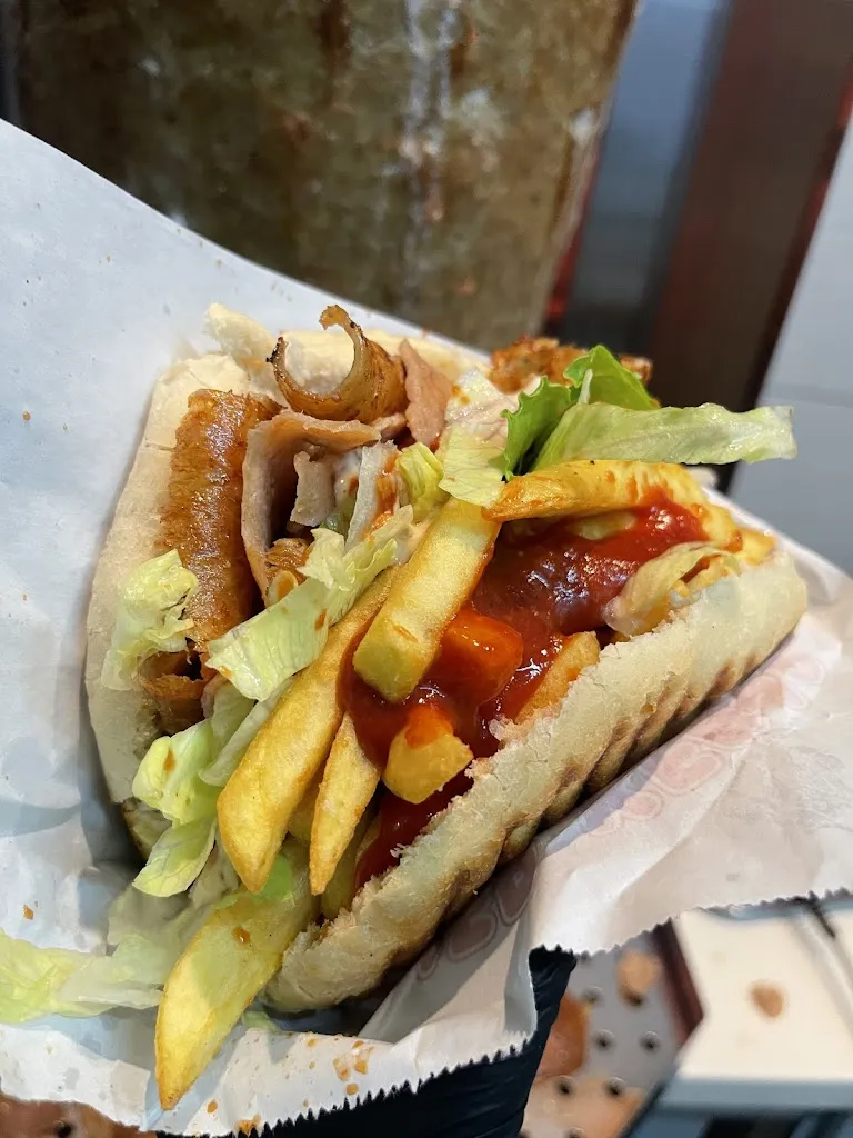 Royal Kebab restaurant in Cariati