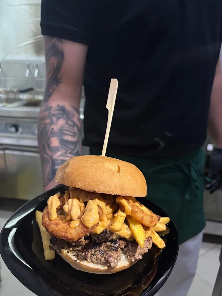 Fracco 699 restaurant in Cariati