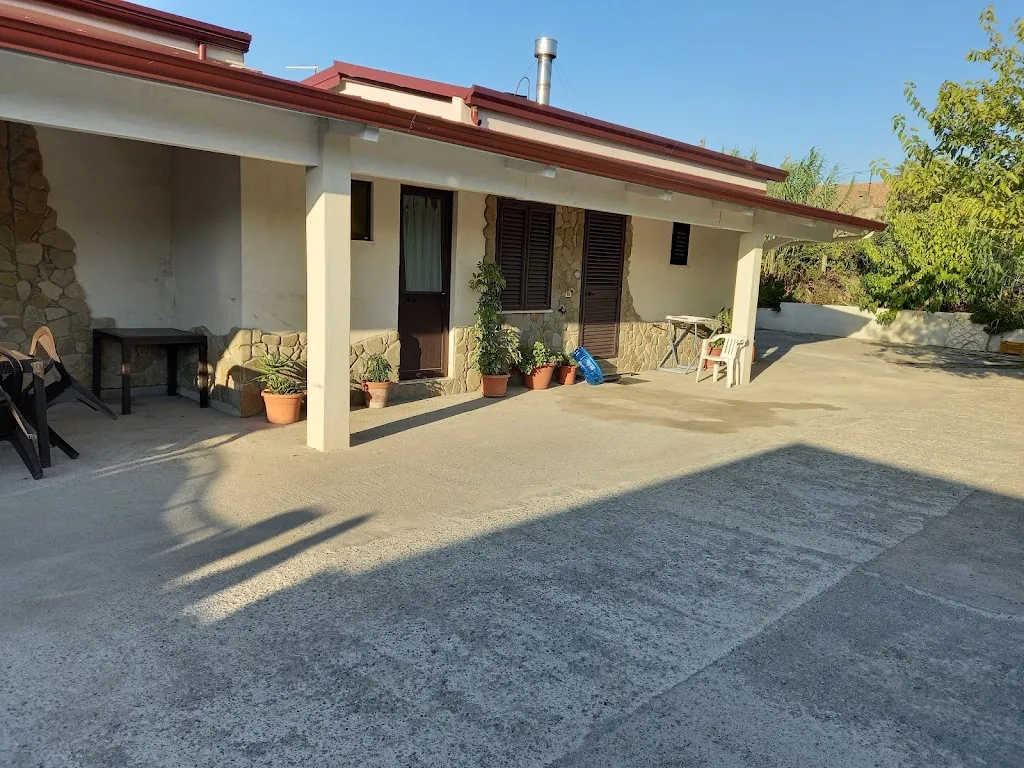 Alojamiento y Desayuno L'Eclissi restaurant in Cariati