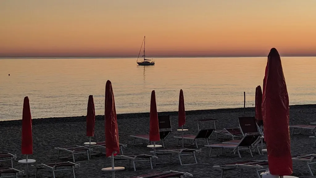 Mamitas Beach Cariati restaurant in Cariati