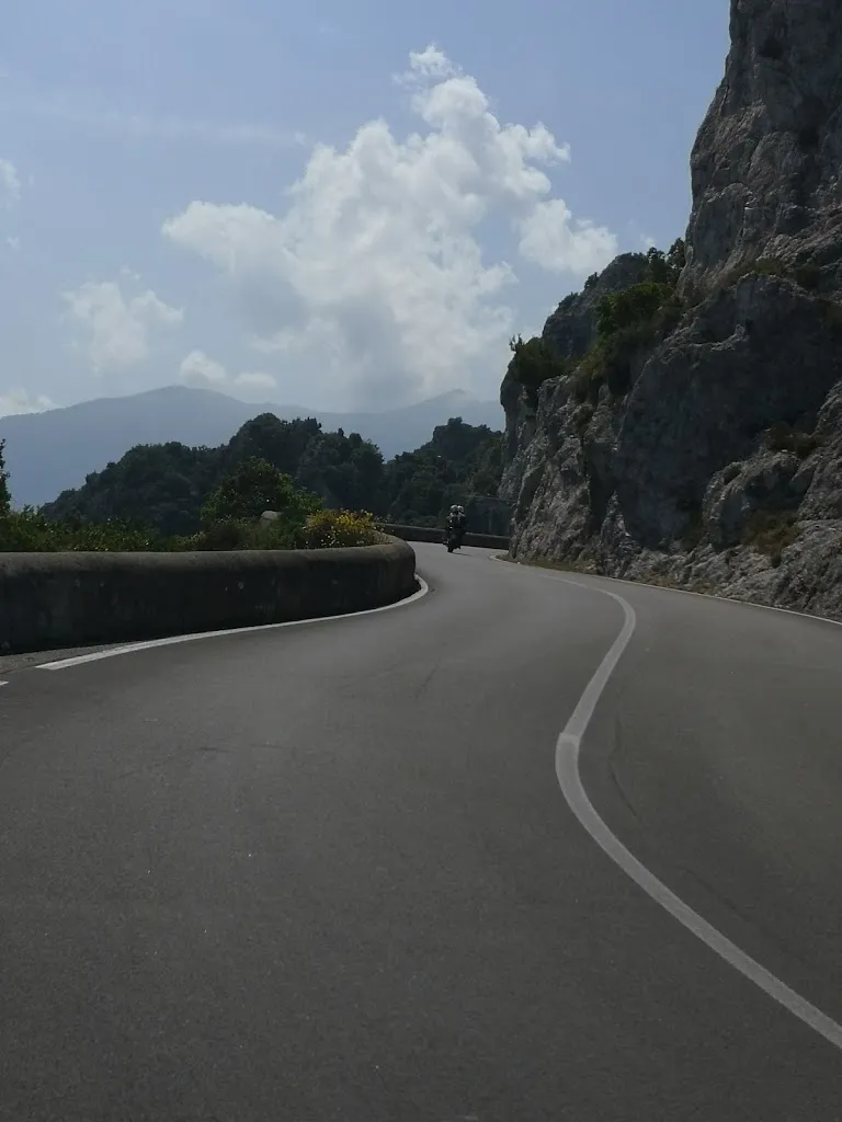 adriana cristea_Wind's Eden • Ristorante • Croccante Calabrese • Pinsa Romana_Carolei_review