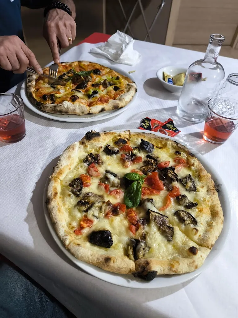 Vincenzo Mauro Arena_La Piccola Luna Rossa_Carolei_review