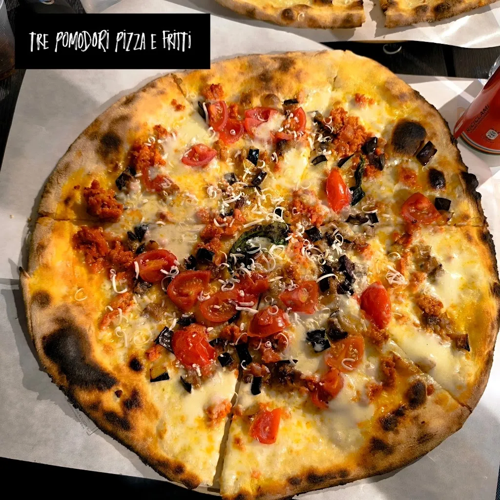 Alessandro Manna_3 Pomodori Pizza e Fritti_Casole Bruzio_recensione