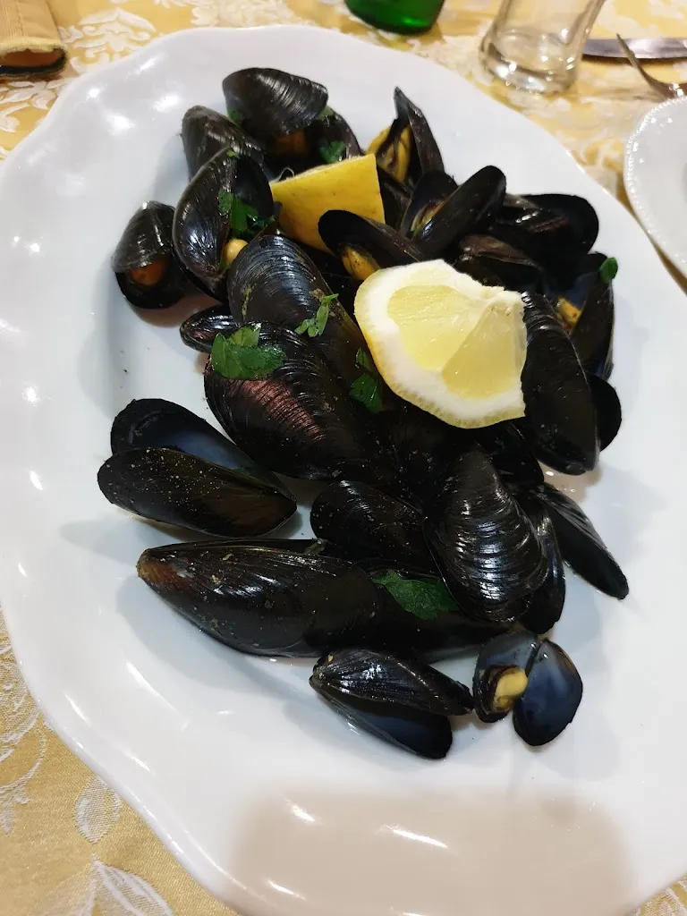 Francesco Spizzirri_Ristorante Pizzeria Sala ricevimenti 