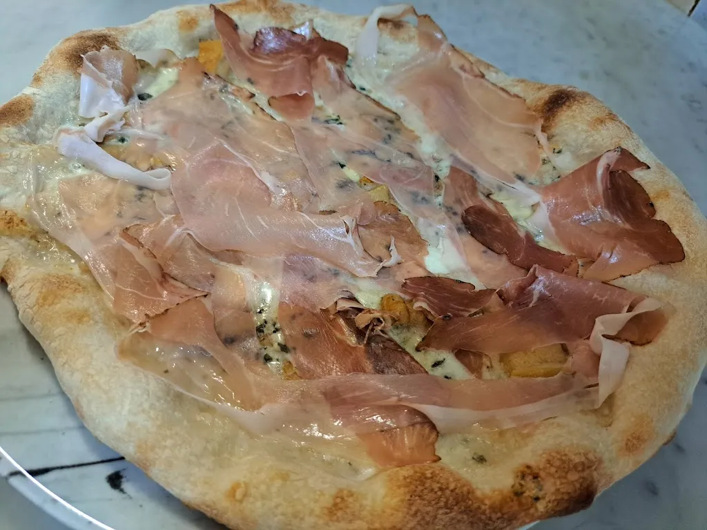 Pizzamania Di Oliva Rocco_Cassano Allo Ionio_slider_image_3