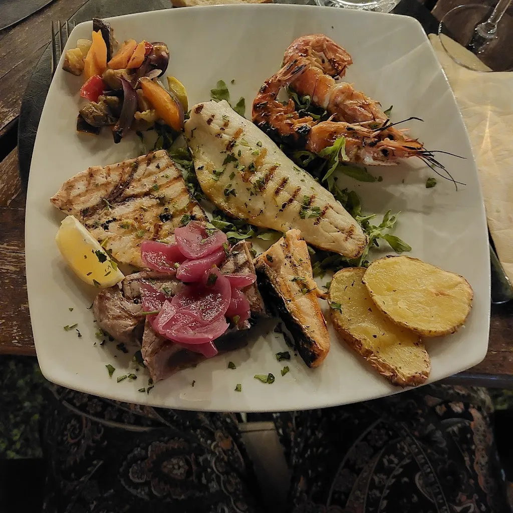 Menu_Triana Restaurant&Lounge_Caulonia_image_8