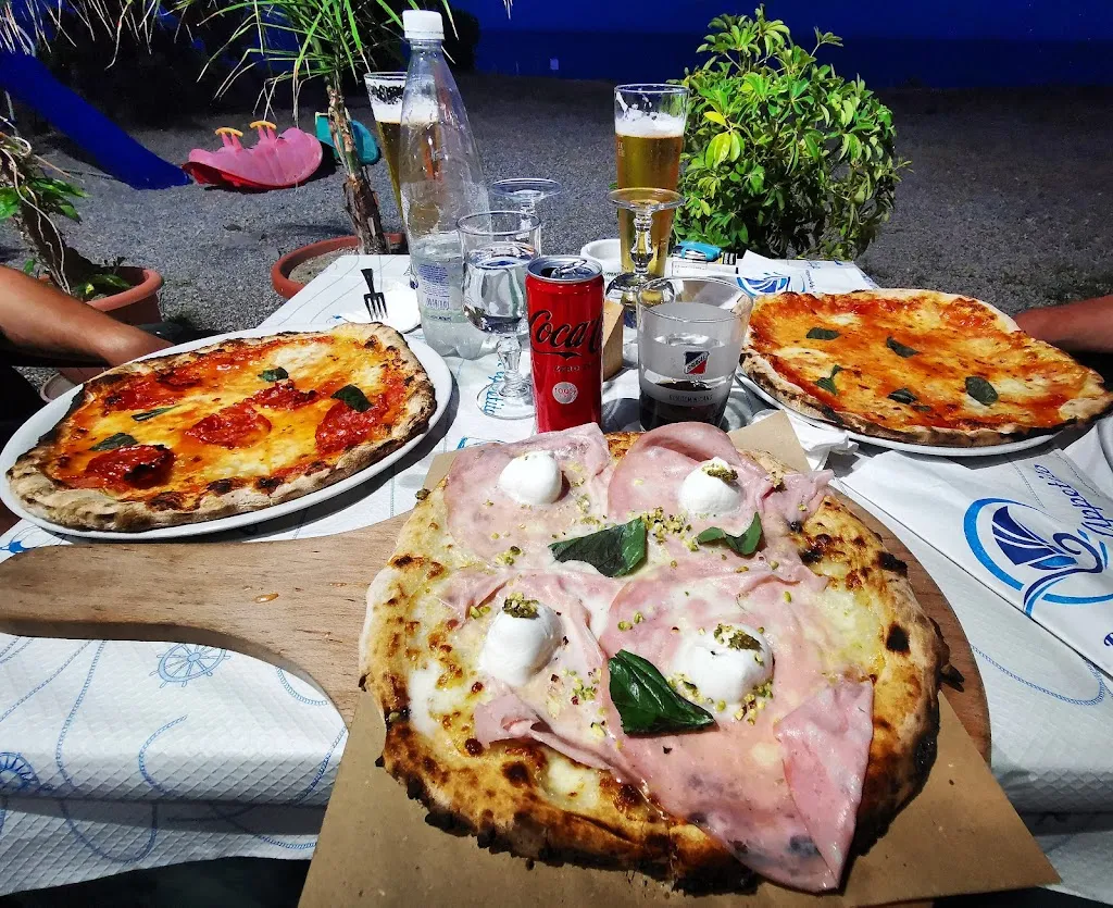 Pizzeria Gio luna restaurant in Caulonia