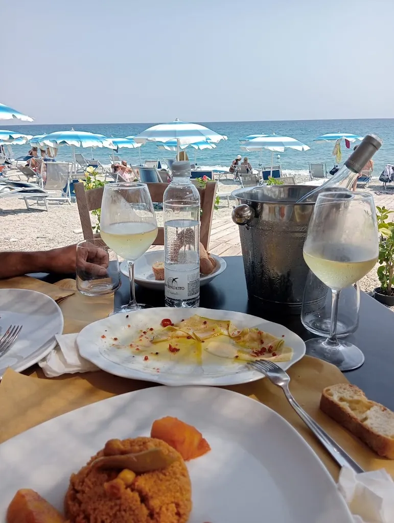 Greta Gallon_Lido Blu Tango_Caulonia Marina_review