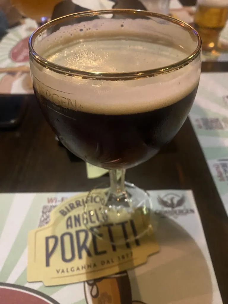 Chiara Elia_Little John Irish Pub_Celico_review