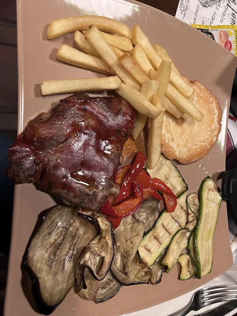 serena_Little John Irish Pub_Celico_review