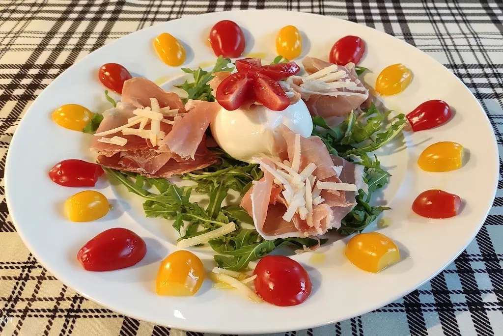 Enosteria Il Paese.🍇🥓🍖🍷_Celico_slider_image_2