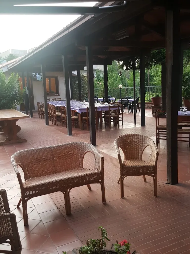 Nel Cortile Pizzeria_Cerisano_slider_image_1