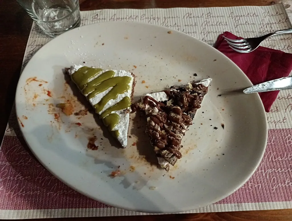 A. B._Pizza Club Gira&Gira Cerchiara_Cerchiara di Calabria_review