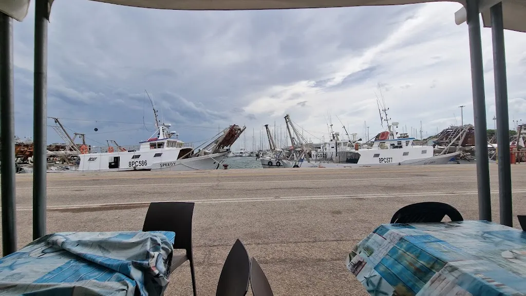 Ian Guest_Punto Ristoro del Porto_Colleranesco_review