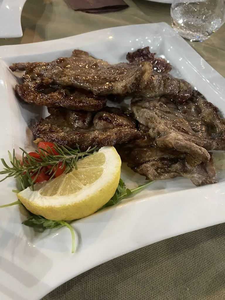 Antonio Di Benedetto_Braceria Fratelli Montilli_Cerchiara di Calabria_review