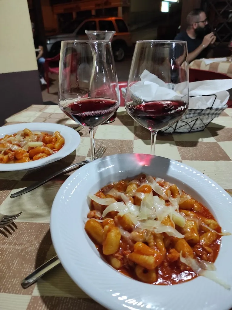 Sabine CELLE_Bar Pizzeria Ristorante Vallechiara di Donato Giovanna_Chiaravalle Centrale_review