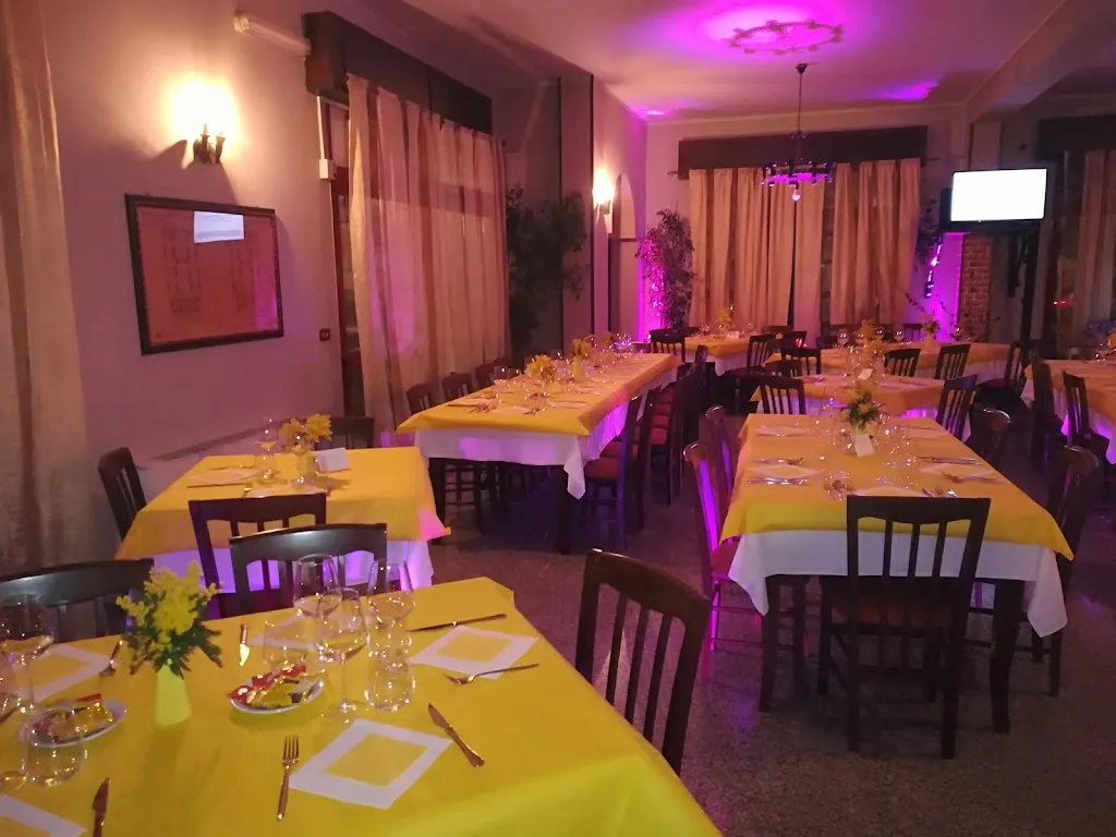 Bar Pizzeria Ristorante Vallechiara di Donato Giovanna restaurant in Chiaravalle Centrale