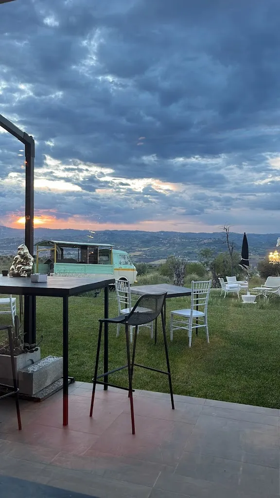 Felix Davis_IDEA 18 Boutique Hotel_Controguerra_review