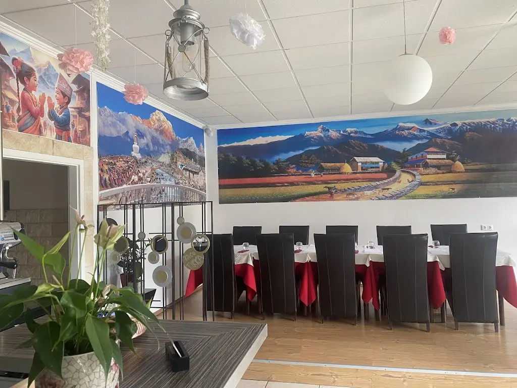 Aashirbad restaurant à Bridel