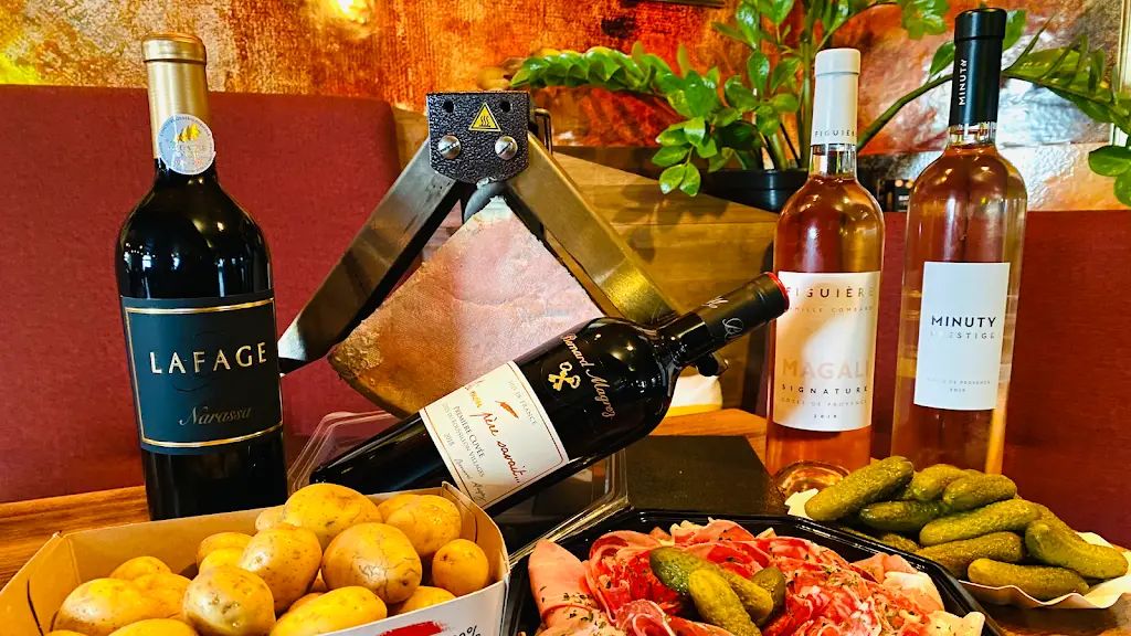 Free Time Café_Soleuvre_slider_image_3