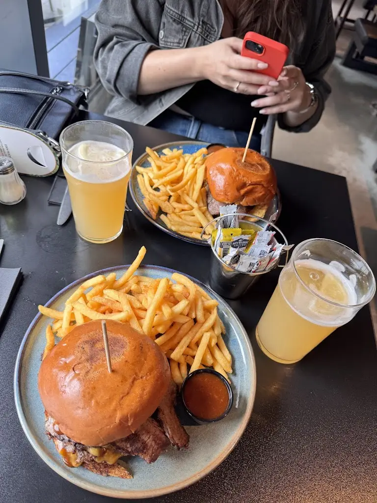 Viktoryia Marzocca_Urban Belval_Soleuvre_reseña