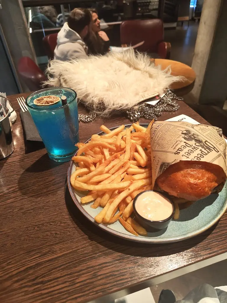 Vincent Villasenor_Urban Belval_Soleuvre_reseña