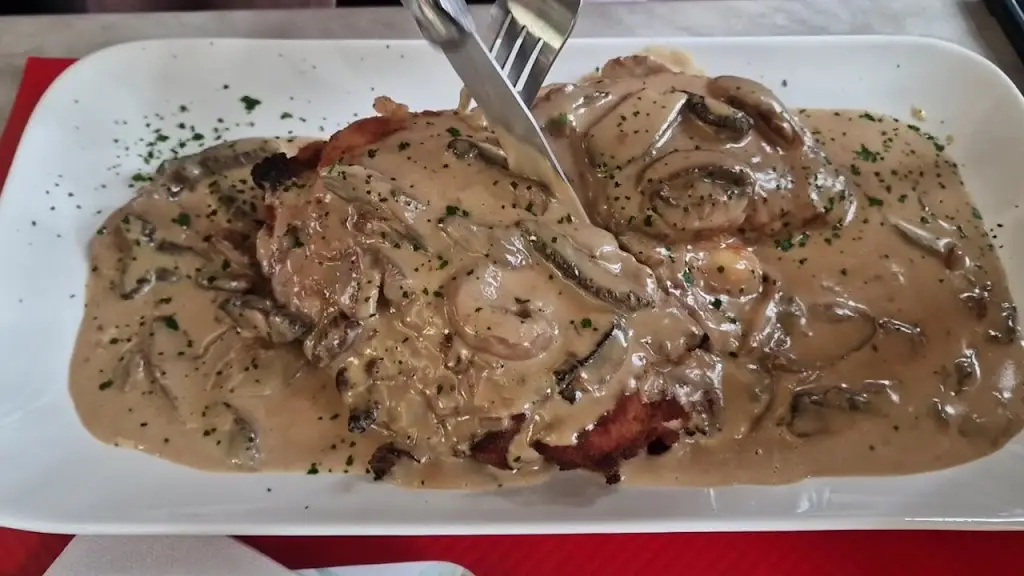 Restaurant le Queens Borsalino_Remich_slider_image_2