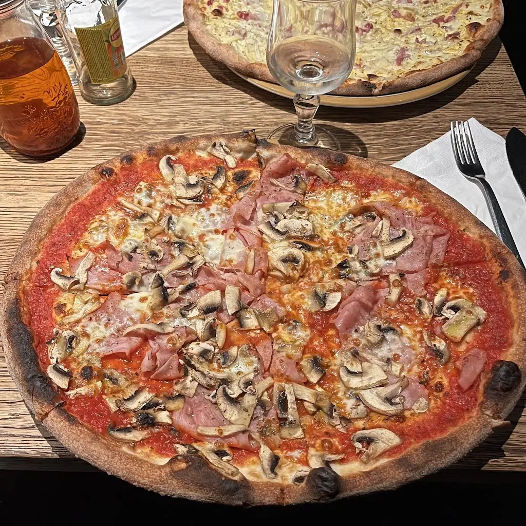 Pizzeria Um Moart_Remich_slider_image_3