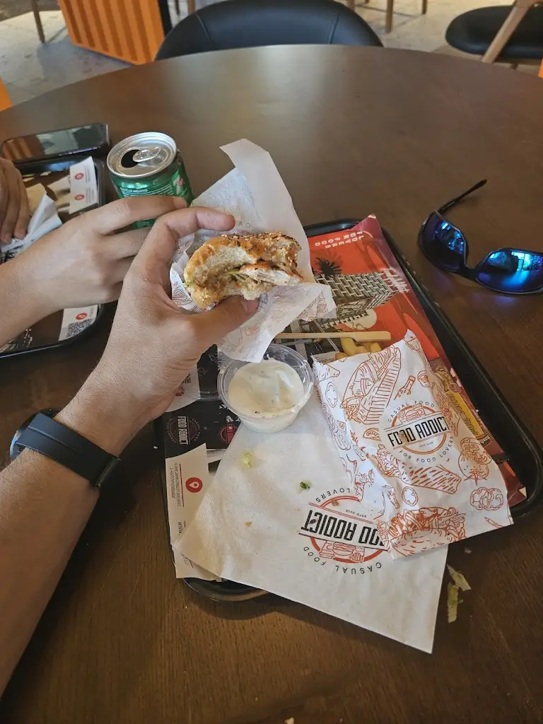 Kasra Eskandari_Food Addict_Obercorn_review