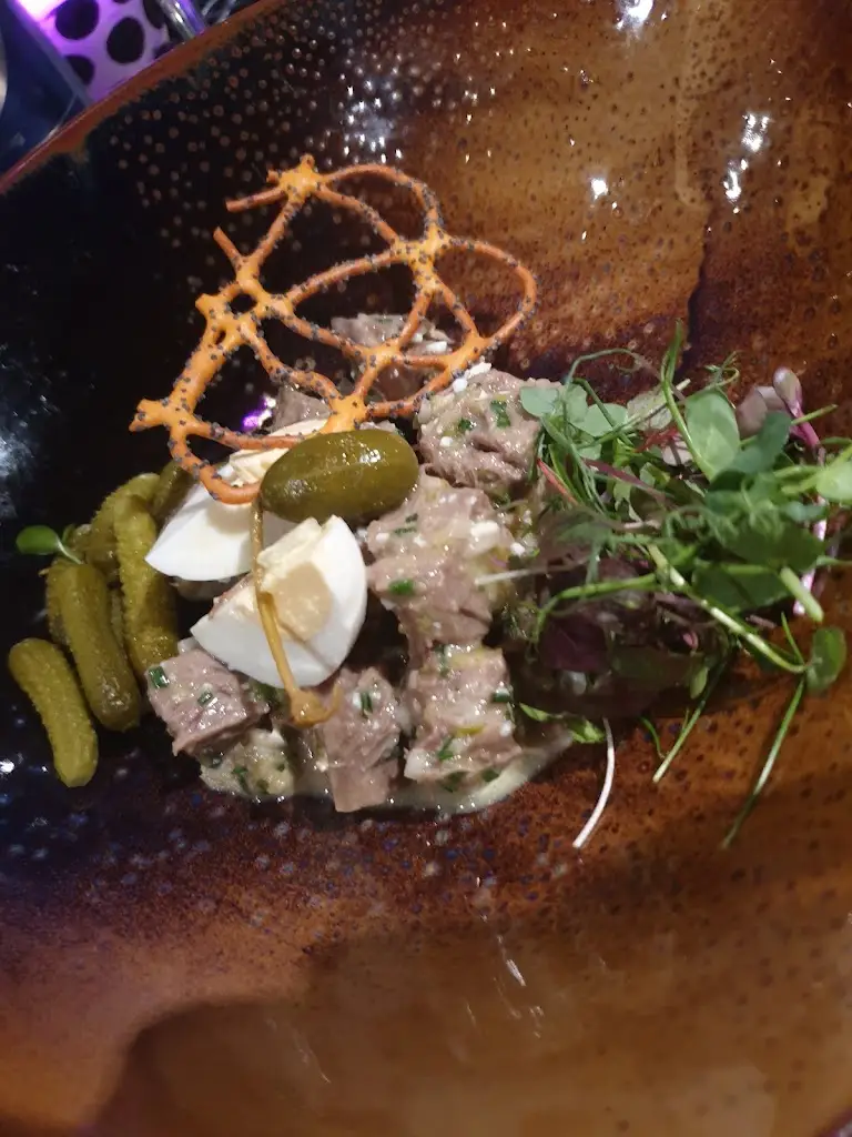 Manuela Schmit (MaNu)_Purple Lounge_Mondorf-les-Bains_review