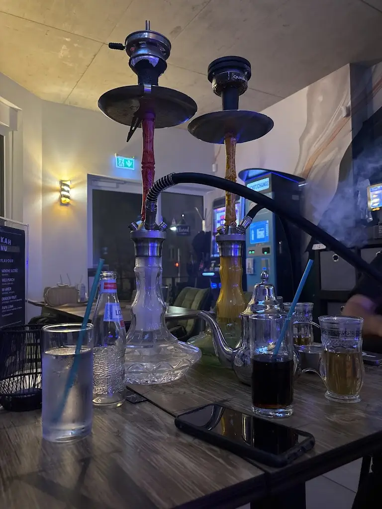 Cindy Dos Santos_The One Lounge_Obercorn_review