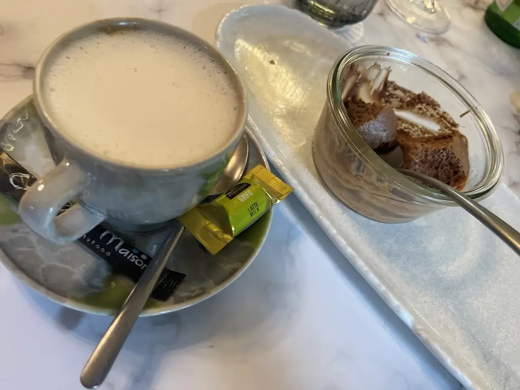 Geraldine Finegan_Am Theater_Obercorn_avis