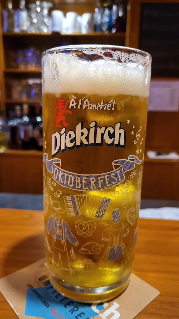 joe chapa_QUEENS_Wasserbillig_review