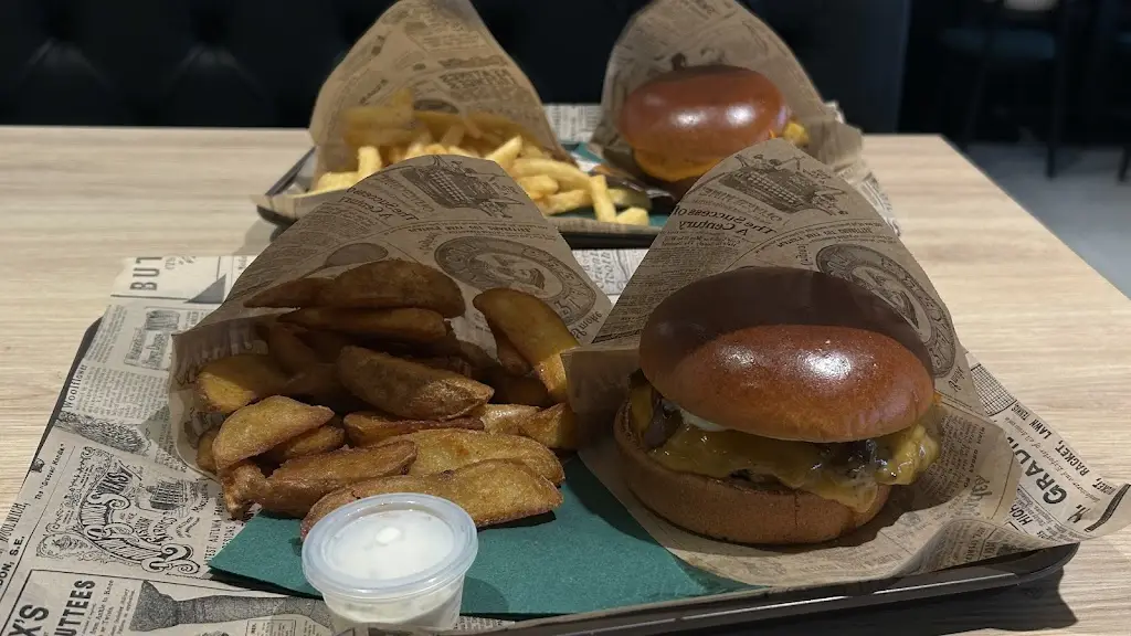 Sophie Vigerstaff_Twinz_Junglinster_avis