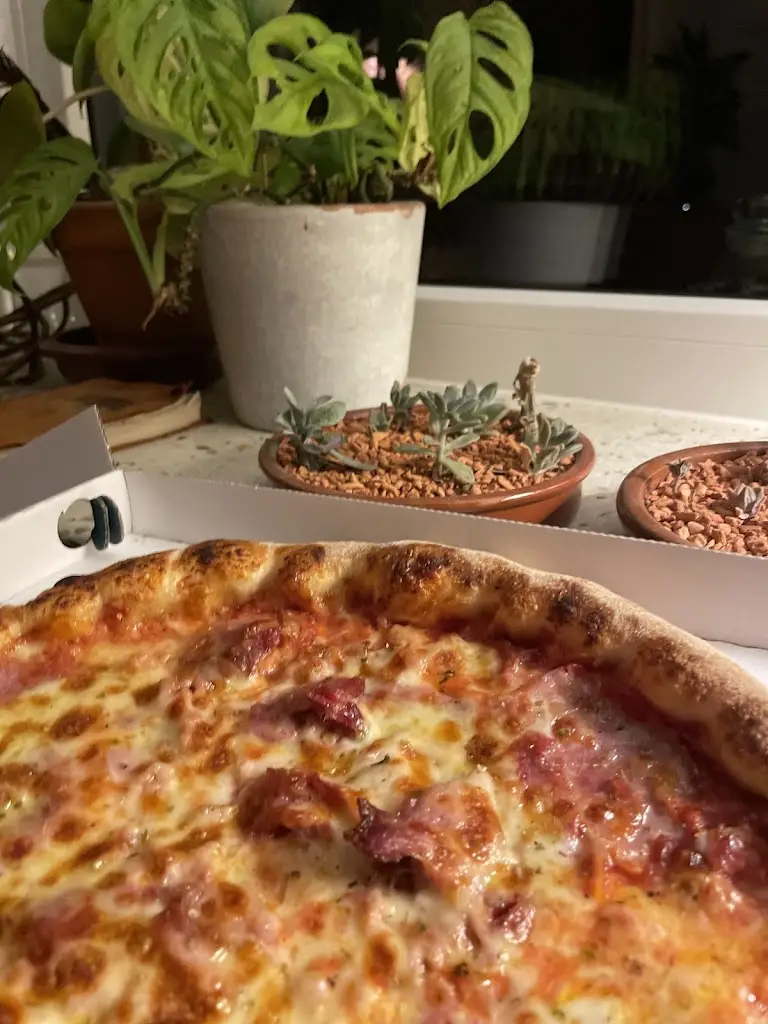 Anne Braun_Pizzaguy Luxembourg_Junglinster_review