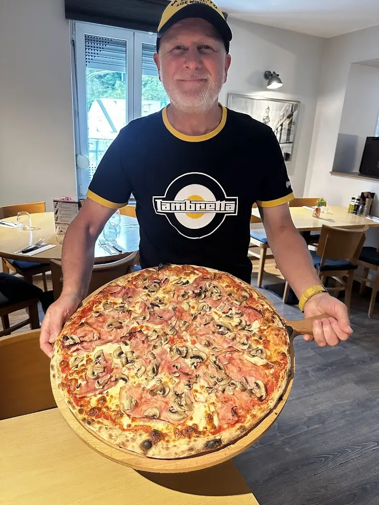 Jac Mckevitt_Brasserie Restaurant Pizzeria 