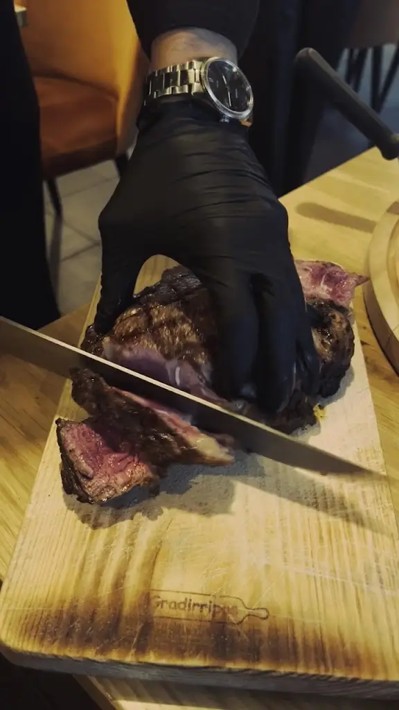 VELVET grill & more_Hesperange_slider_image_2