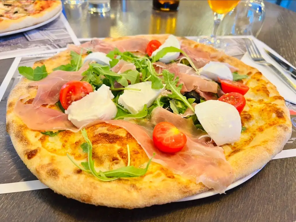 Café-Brasserie Pizzeria Am Trapeneck_Alzingen_slider_image_3